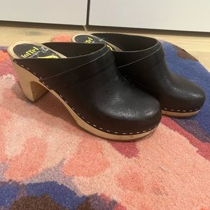 Swedish Hasbeens Classic Clog Size 38 (8 US)